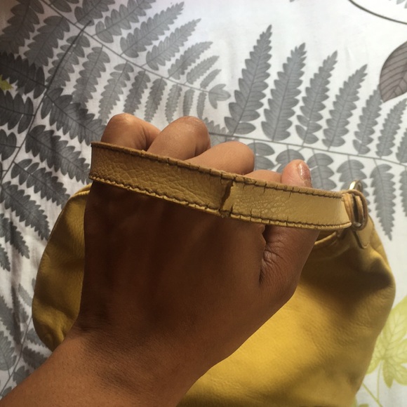 💛“The Sak” hobo in vibrant yellow. 💛 - Picture 6 of 17